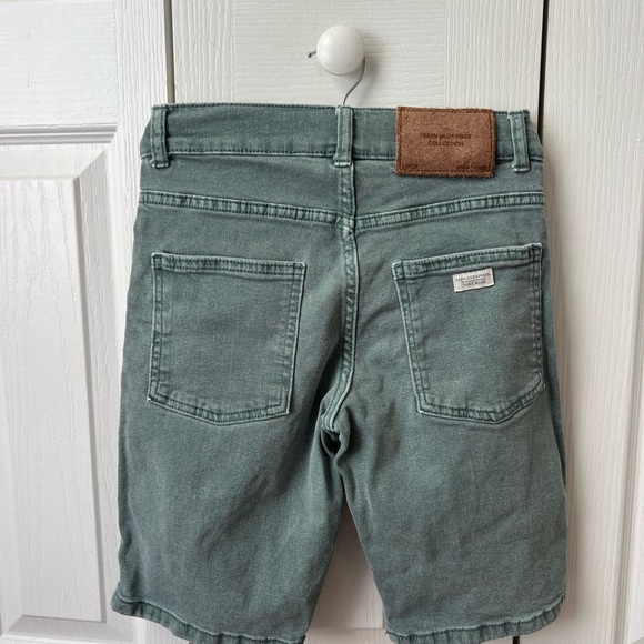 Zara - Picture 3 of 4